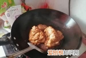 扣肘子怎么做好吃窍门，家常菜扣肘子——扣肘子的做法