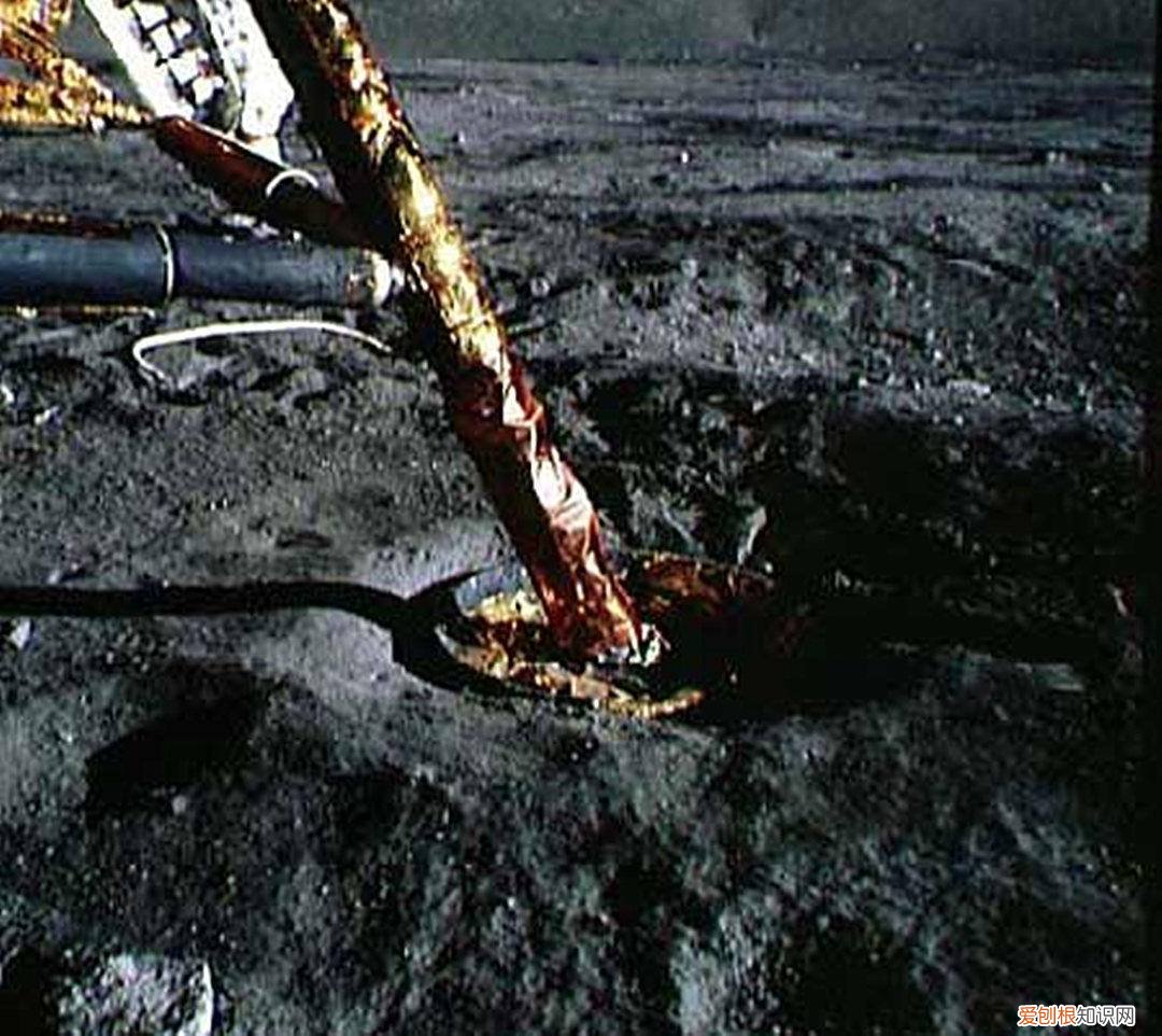 嫦娥五号在月球上自拍美腿，无意中暴露出与阿波罗11号最大的区别