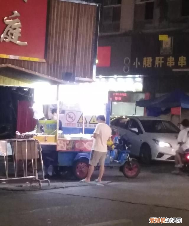 看了这些,你还敢吃路边摊吗英语