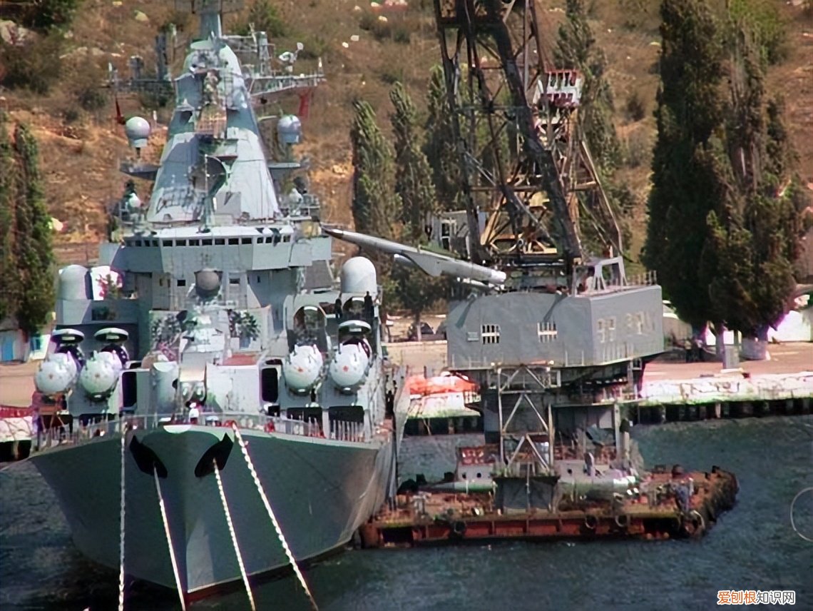 1996年乌克兰万吨航母杀手宁愿泡在海里，也不愿卖给中国