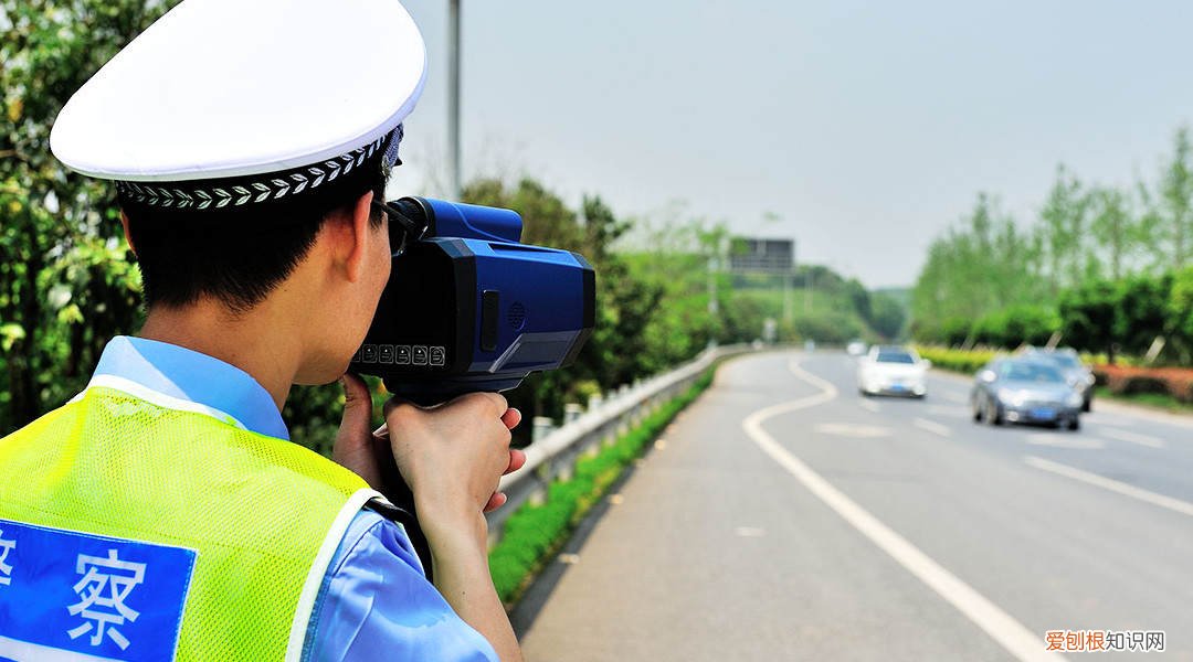 华为“白菜价”了激光雷达，又造汽车大脑，马斯克为啥不高兴