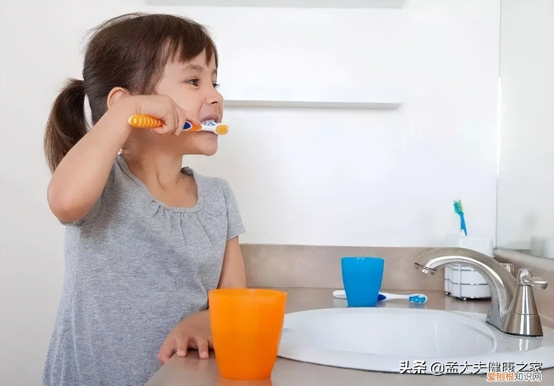 吃一次等于吃10个塑料袋,7岁男孩因为毒晚餐积食不长