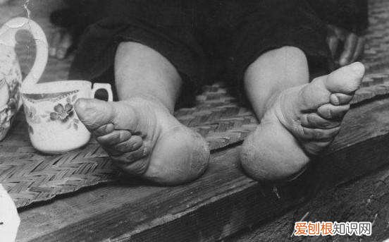 裹脚是从什么时候开始的 裹脚是从什么时候开始的