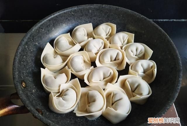 野生荠菜和种植荠菜的区别,种植荠菜和野生荠菜营养有区别吗