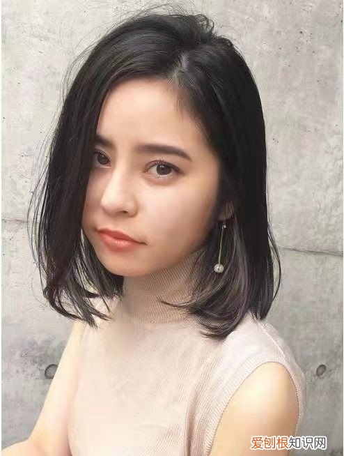 想留长，圆脸，能不能介绍一些不用很打理散着也好看的发型 圆脸适合哪种锁骨发