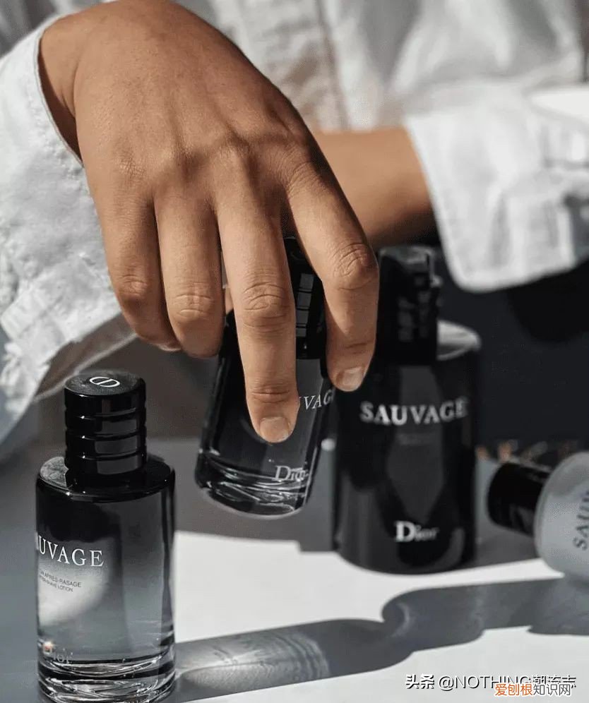 亲爱的网友们，帮忙推荐一款好闻而且持久的香水，有哪些呢 什么香水好闻又持久