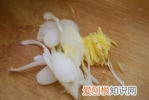 小白菜串丸子家常做法,小白菜汆丸子的做法窍门