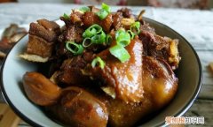 铁锅炖大鹅怎么做，铁锅炖大鹅里面加什么配菜好吃