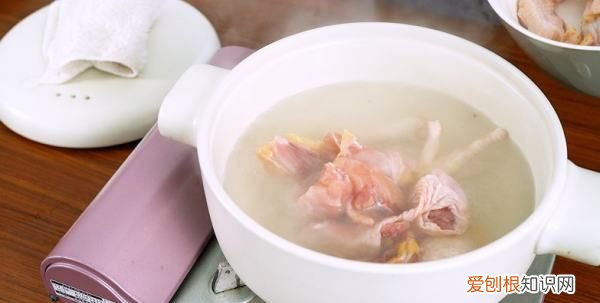 花胶鸡汤的做法，广东花胶煲鸡汤的做法