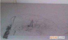 书桌上顽固的铅笔污渍怎么办 书桌上铅笔污渍去除技巧