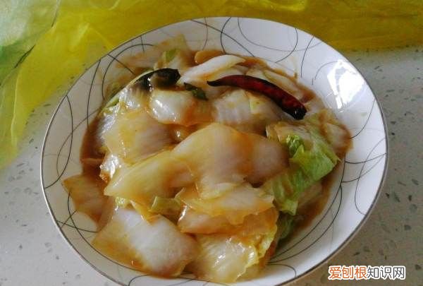 烧白菜的做法，白菜怎么炒好吃又简单的做法
