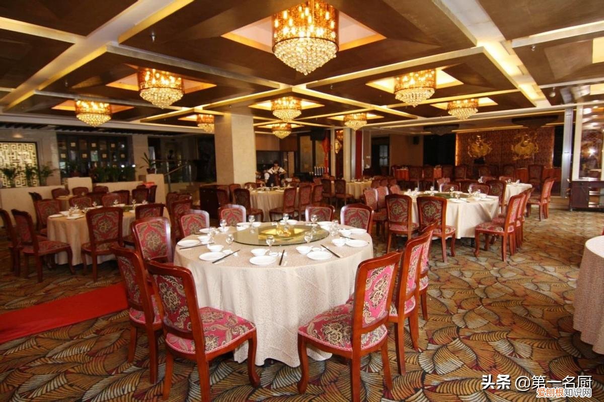 陪同领导请客户吃饭如何敬酒 请客户吃饭敬酒怎么说话