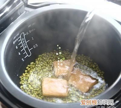 电饭锅绿豆汤的正确做法清热降火 电饭锅绿豆汤的做法窍门