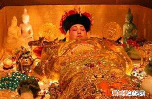 魏璎珞是历史上的令妃吗，魏璎珞姐姐魏婴宁原型是谁 魏璎珞的姐姐