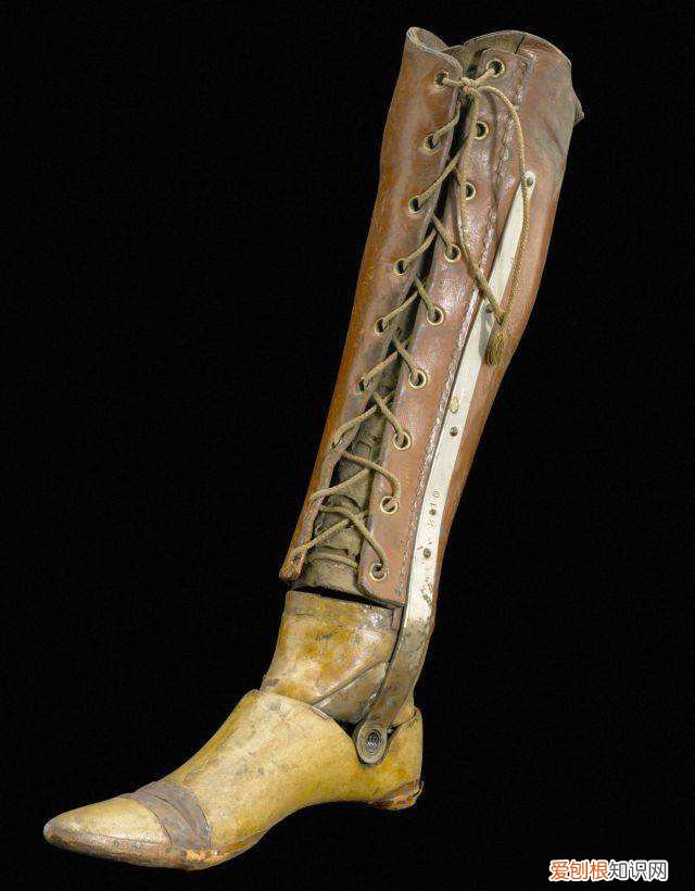 踊跃是什么意思，词语踊跃的解释，汉语词典 踊跃在词典中的意思