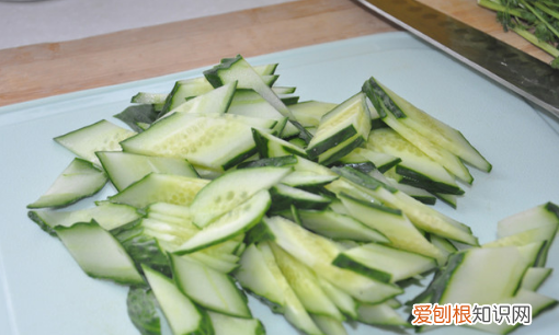 熟猪肝凉拌怎么做好吃窍门，凉拌猪肝怎么做好吃家常做法教程