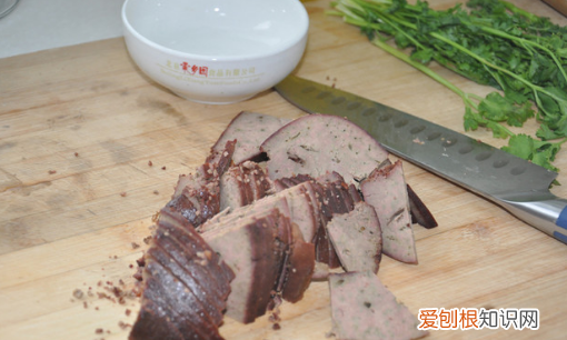 熟猪肝凉拌怎么做好吃窍门，凉拌猪肝怎么做好吃家常做法教程