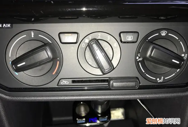 如何打开车内空气循环，汽车外循环和内循环怎么开关