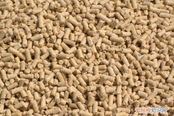 养猪准备自己配制猪饲料，谁有好的饲料配方推荐吗 猪饲料配方