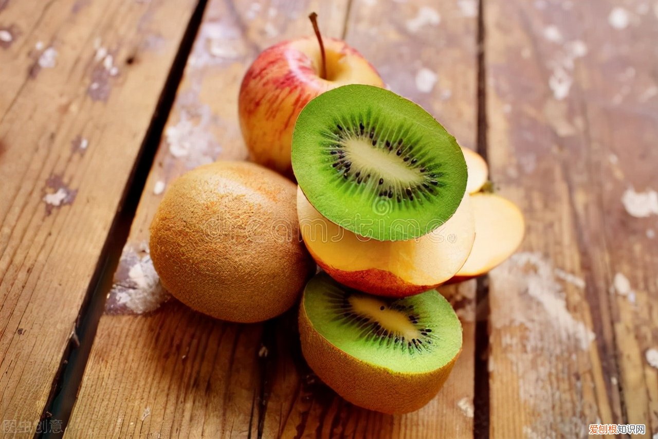 奇异果和猕猴桃的区别哪个好 奇异果和猕猴桃是同一种水果吗