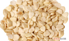 老鸭煲汤放什么药材好，煲汤的药材有哪些 有什么煲汤的药材