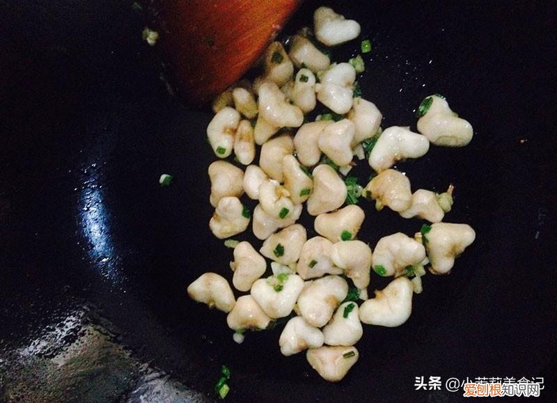 菱角怎么吃最容易剥开壳