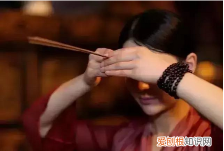 三根香火全图,最准确 香燃烧后的形状看吉凶