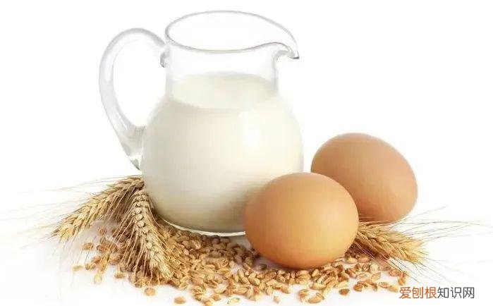 牛奶早上喝还是晚上喝 纯牛奶什么时候喝更好