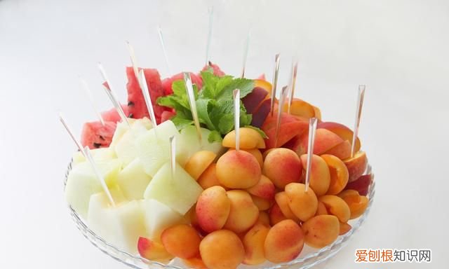 吃桃子多久才能吃西瓜 吃西瓜和桃子的间隔时间