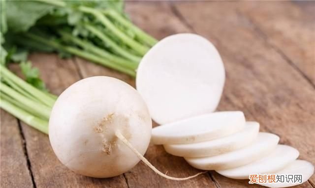冬天吃白萝卜好还是绿萝卜好 关于冬天吃白萝卜好还是绿萝卜好