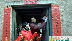 门上贴对联的胶怎么处理干净，防盗门上贴对联留下的胶怎么处理