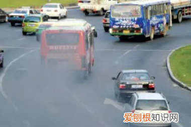 尾气有汽油味怎么处理，汽车停下尾部总有汽油味怎么回事
