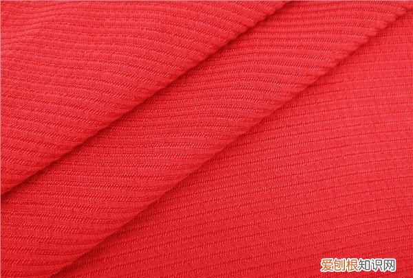 什么是梭织面料及特点 哪些衣服是梭织面料梭织面料主要用于什么衣服