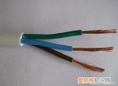 插头的接法 如何插插头