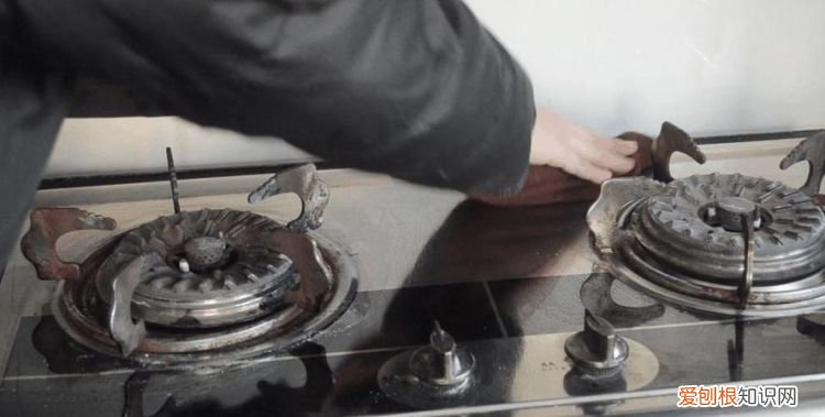 厨房卫生难清理怎么办 厨房卫生怎么清理