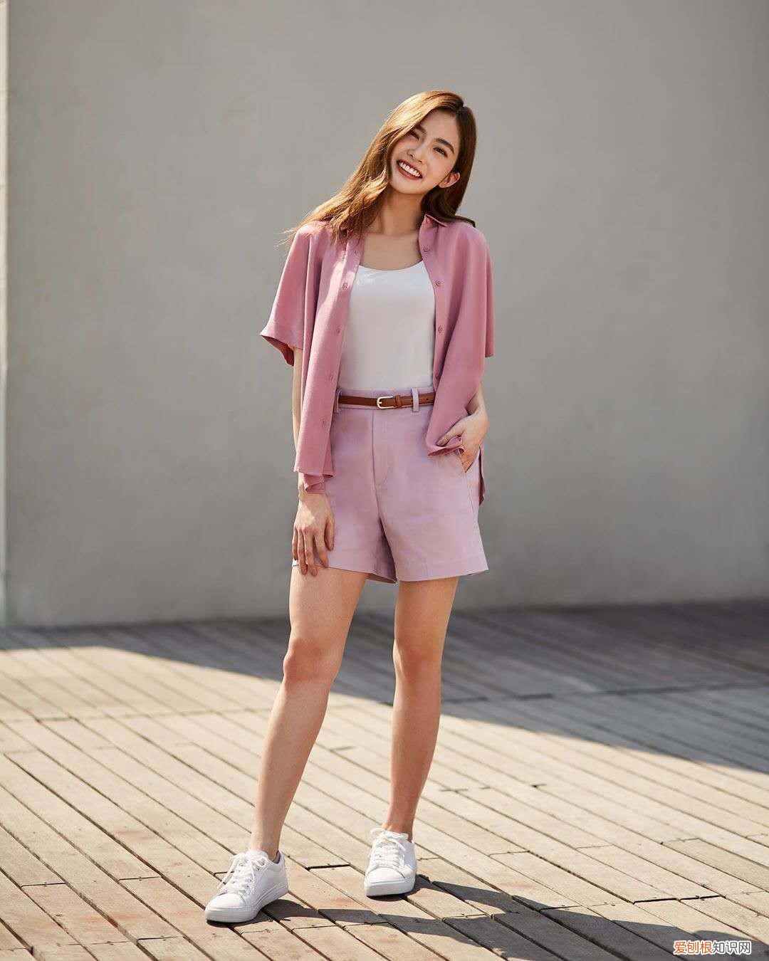 粉紫色搭配什么颜色的鞋 粉紫色搭配什么颜色