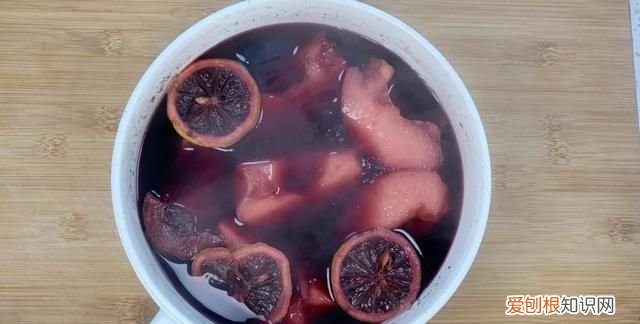 冰糖银耳炖雪梨可以放龙眼香蕉吗
