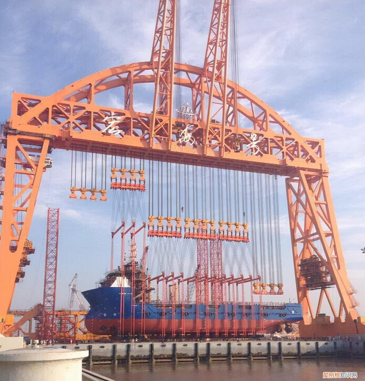 中国又一大国重器亮相,宣告永不售卖!重2400吨,20多层楼高