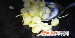 土豆片鸡蛋汤的做法，土豆片和鸡蛋怎么样弄成汤好吃