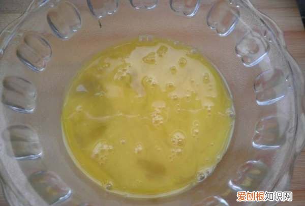 土豆片鸡蛋汤的做法，土豆片和鸡蛋怎么样弄成汤好吃