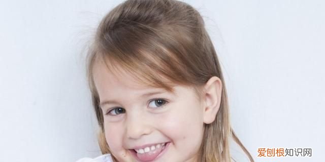 小孩发烧用酒精擦好还是热水好 小孩子发烧可以用酒精擦身吗