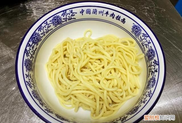 兰州拉面劲道好吃原来是放了蓬灰