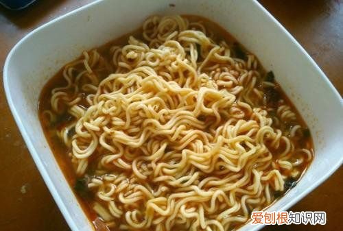 方便面过期还能吃吗,泡面过了保质期还能吃