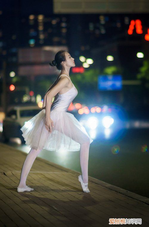 内敛和内向是一个意思吗 内敛的意思