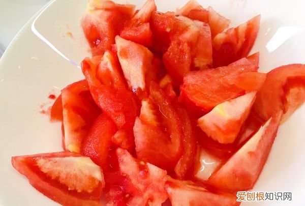 西红柿炒鸡蛋的做法文字，番茄炒鸡蛋的步骤文字与材料