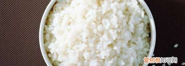 个人蒸米饭放多少ml米，一个人煮饭放多少米量杯