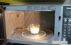 牛奶用微波炉加热会流失营养 牛奶用微波炉加热会不会流失营养