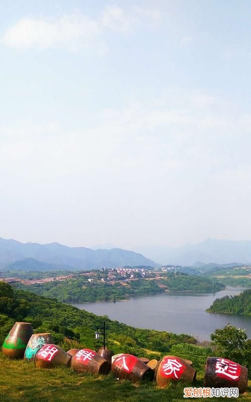 彭顶山在新昌哪里