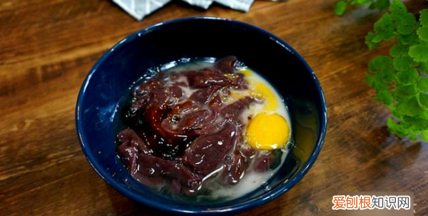 青椒怎么炒猪肝好吃，辣椒炒猪肝的家常做法