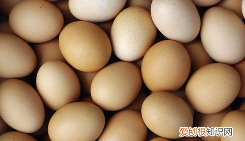 鸡蛋胡了能吃么，煮鸡蛋吃多了会怎么样 关于煮鸡蛋吃多了的坏处